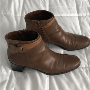 Ankle boots